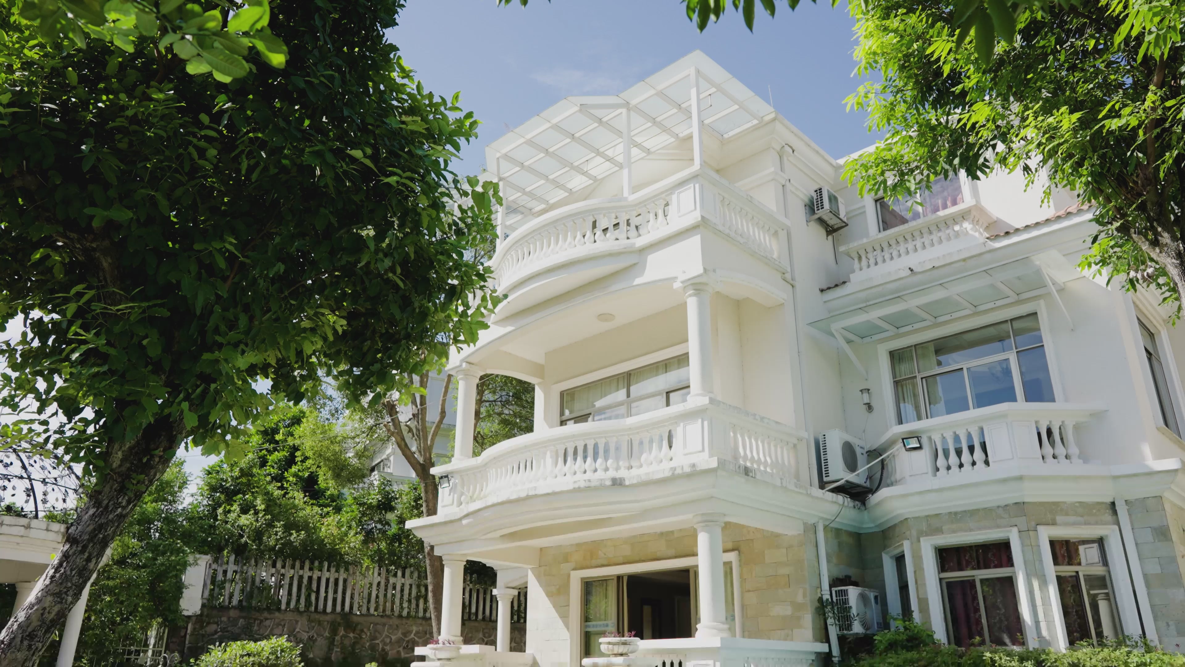 WYBOT A1 Cordless Robotic Pool Cleaner Pool Cleaning Robot